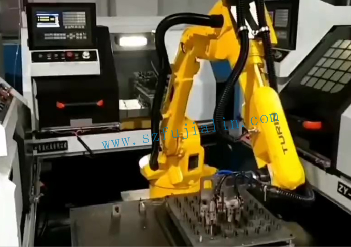   Shared robot automatic loading and unloading                   